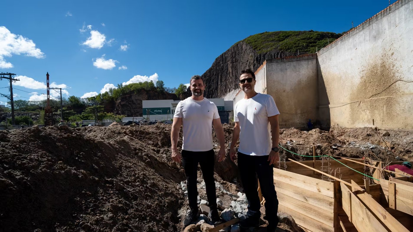 Sócios da Acor em obra